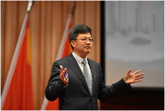 于德翔靠青藏铁路一战成名 转战布局汽车充电网