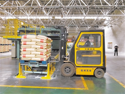 “镁锂”海西 “风光”“钾”天下 建设千万千瓦级新能源产业集群