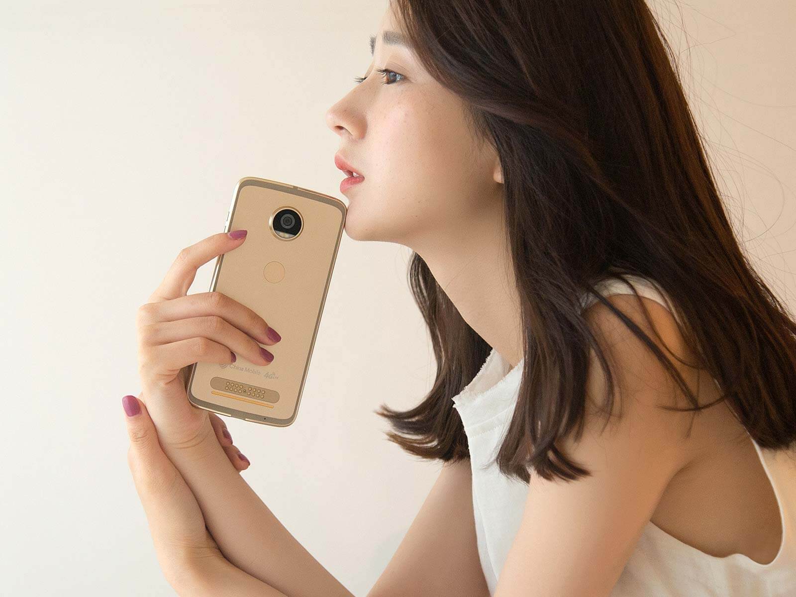 联想、黑莓推新机再闯“红海” 手机老将能否掀波澜