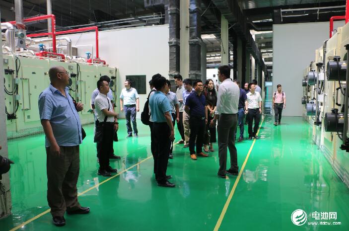 中国锂电新能源产业链调研团一行参观蓝科途