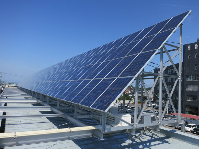 “断奶”新政倒逼分布式光伏降成本 将成无人机新市场