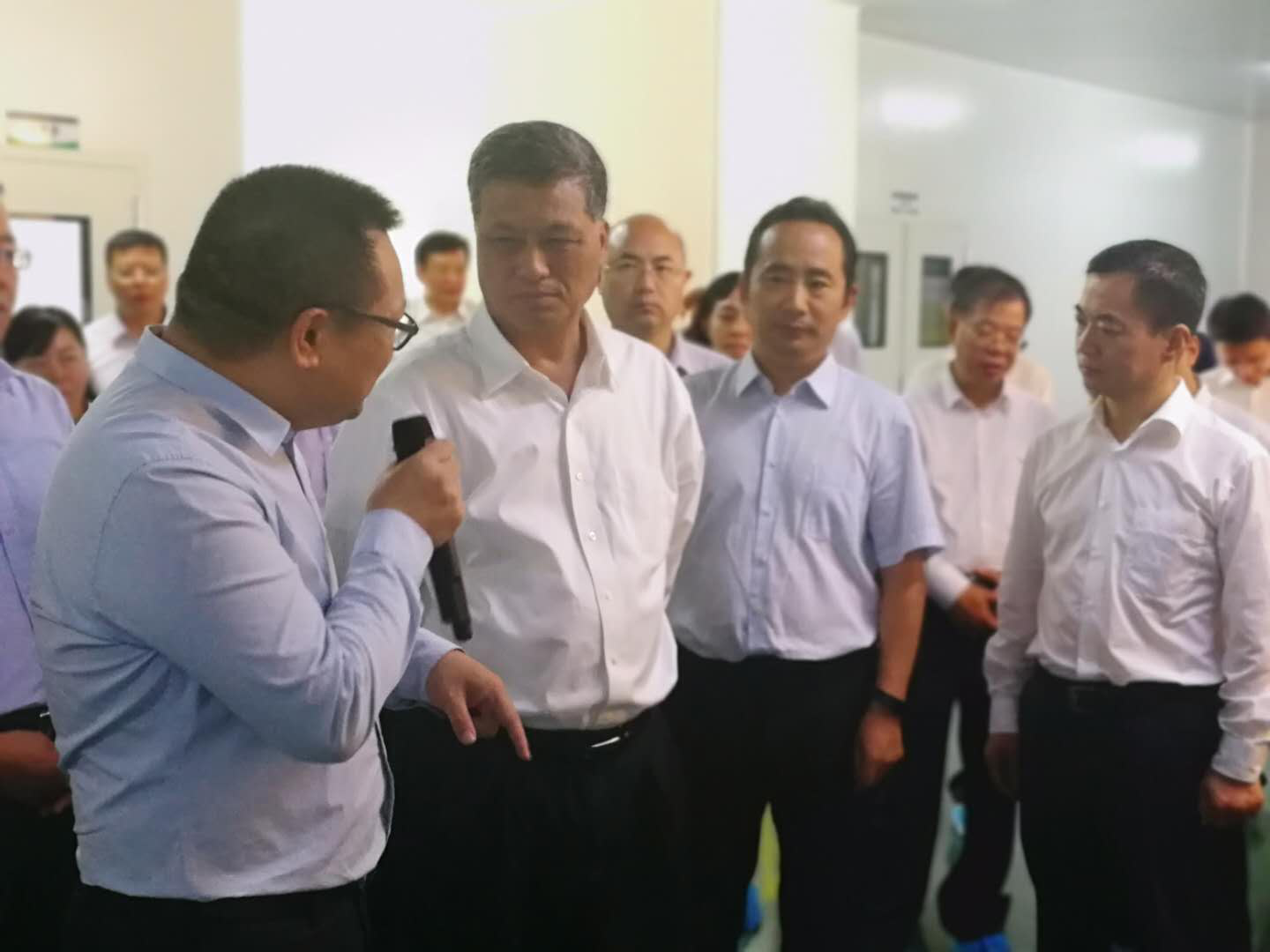 广东省省长马兴瑞、广汽董事长曾庆洪等考察天臣新能源电芯生产基地