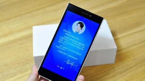 董明珠不放弃格力手机 第三代手机已经入网