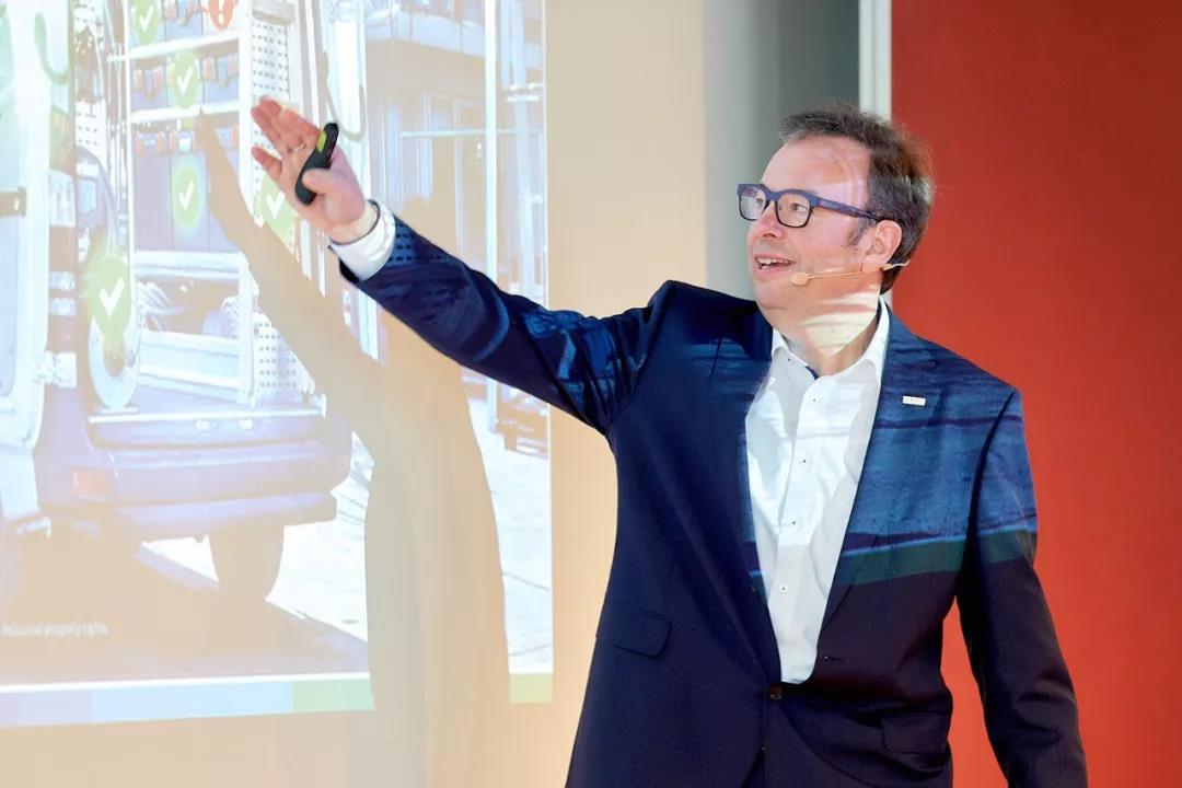 雷纳•卡伦巴赫 (Rainer Kallenbach)