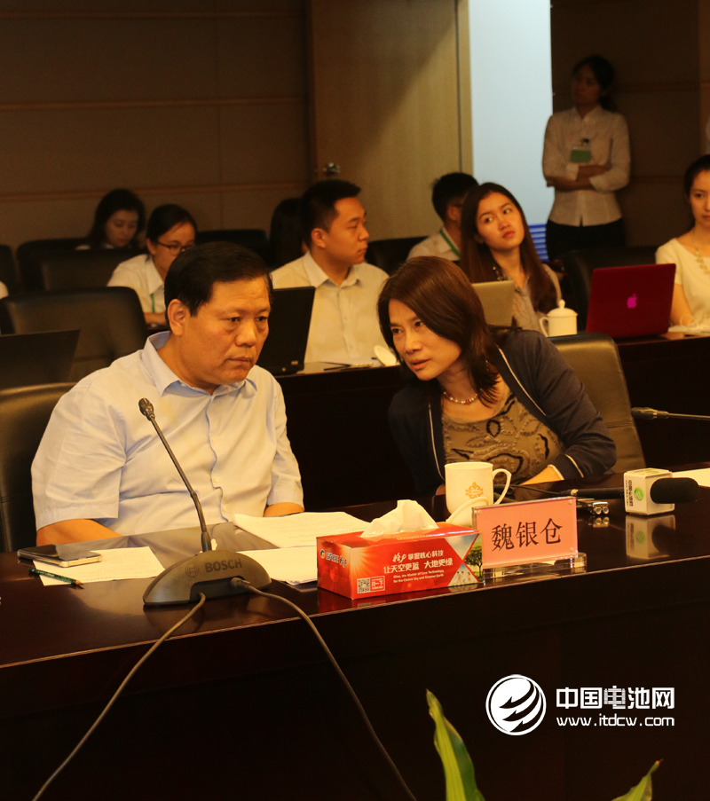 董明珠与魏银仓