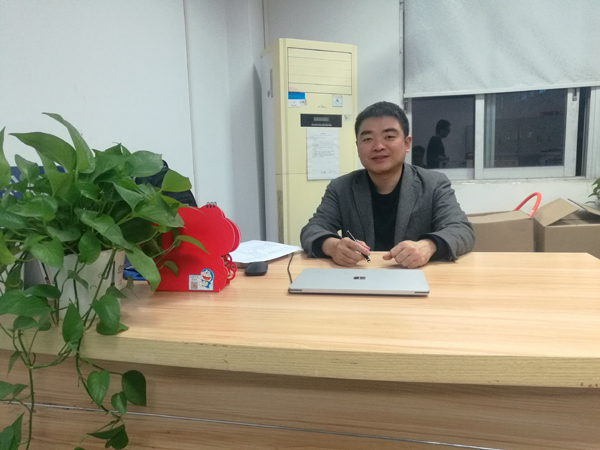 深圳金信诺光电技术有限公司总经理崔浩