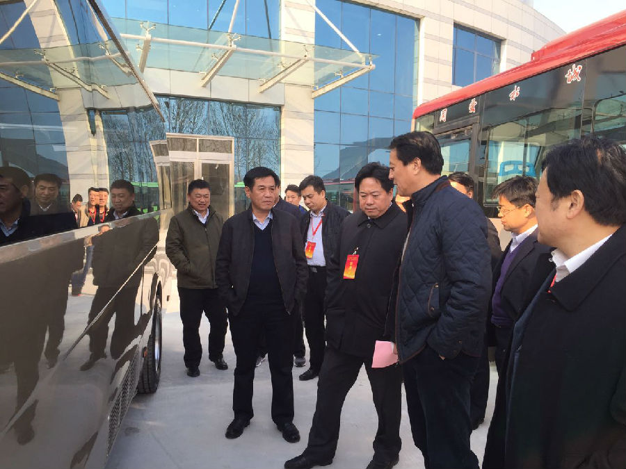 中通客车董事长李树朋:加快氢燃料电池汽车推广 中通客车董事长李树朋:加快氢燃料电池汽车推广