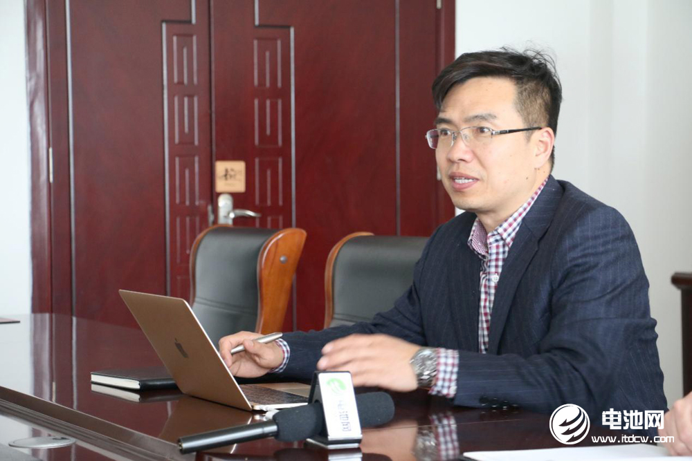 中国电池新能源产业链调研团一行与裕能化工相关领导交流、座谈