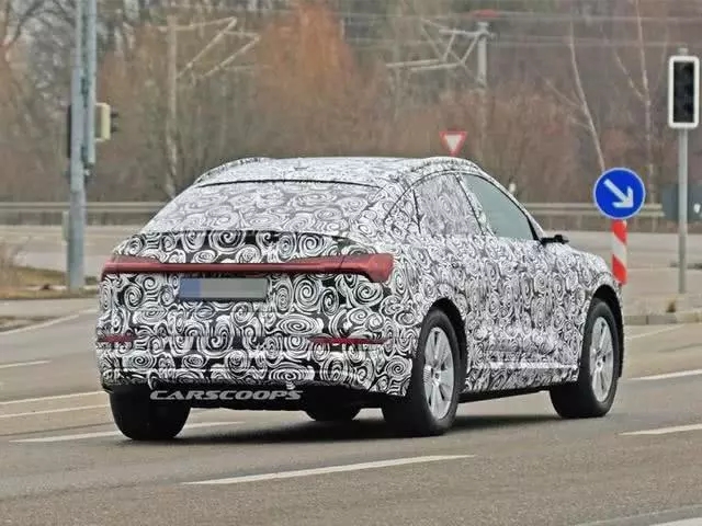 纯电跨界SUV  奥迪e-tron Sportback假想图