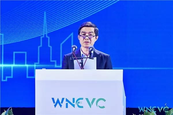 中国科学院院士，清华大学教授欧阳明高