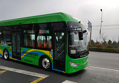 搭载应用大连化物所金属双极板电堆技术的氢燃料电池公交车上线运行
