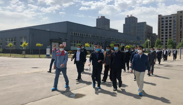 郑州市副市长史占勇调研比克电池 对智能制造产线给予肯定