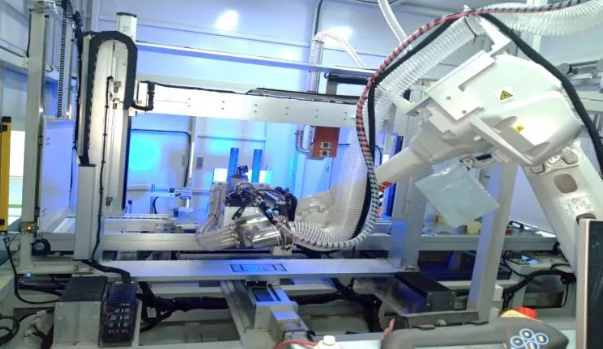比亚迪玛瑙斯电池工厂的高性能自动化生产线