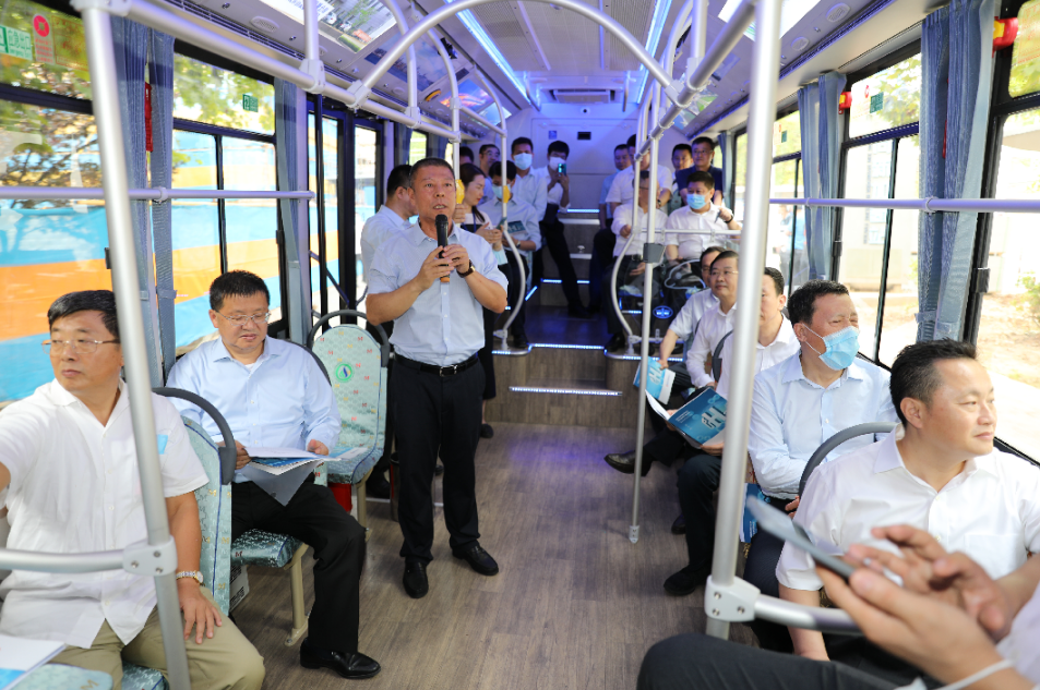 “海豚精灵”氢燃料电池城市客车 图片来源：一汽大客