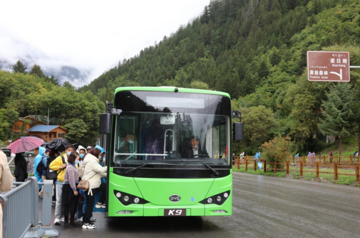 85台比亚迪纯电动客车K9将陆续批量交付 开启九寨沟绿色观光之旅
