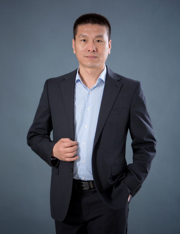  青岛蓝科途膜材料有限公司 执行董事 杨波