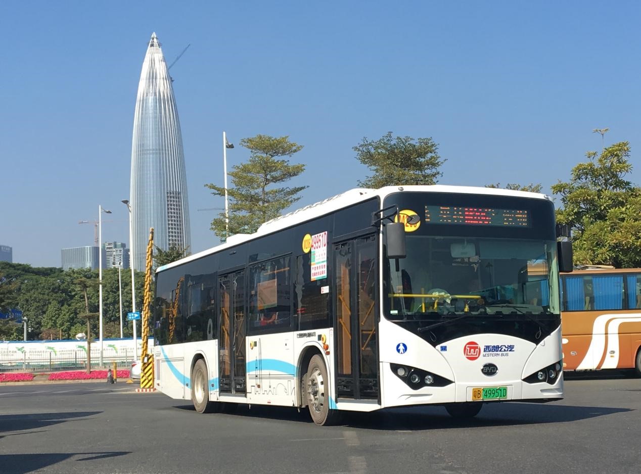 2017年12月比亚迪助力深圳打造“公交电动化第一城”