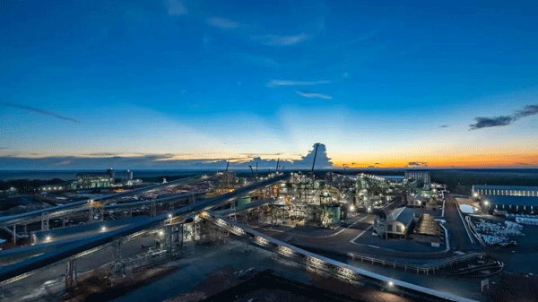 卡莫阿-卡库拉铜矿选厂  图片来源：紫金矿业