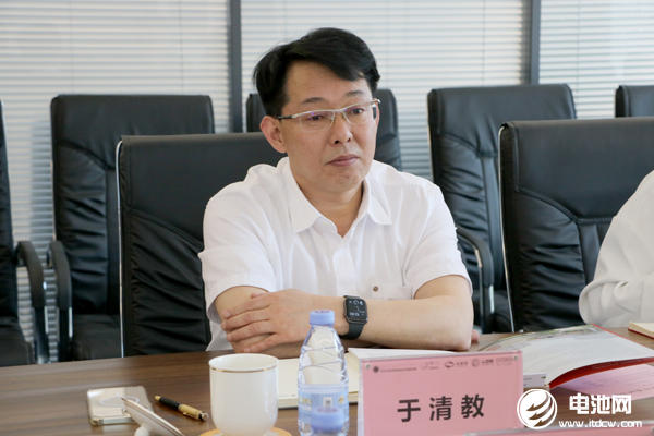 德固特董事长魏振文一行到访海融网山东总部 共话转型变革机遇