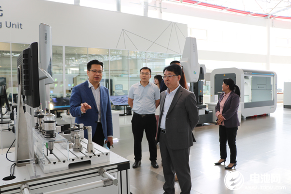 中关村新型电池技术创新联盟秘书长于清教一行参观考察海克斯康制造智能