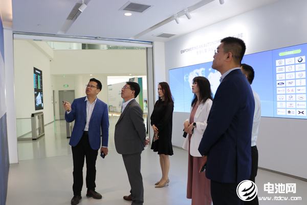 中关村新型电池技术创新联盟秘书长于清教一行参观考察海克斯康制造智能