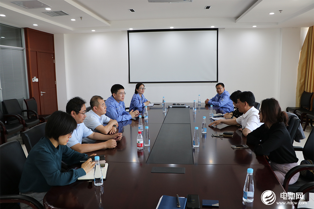中关村新型电池技术创新联盟秘书长于清教一行参观考察石大胜华