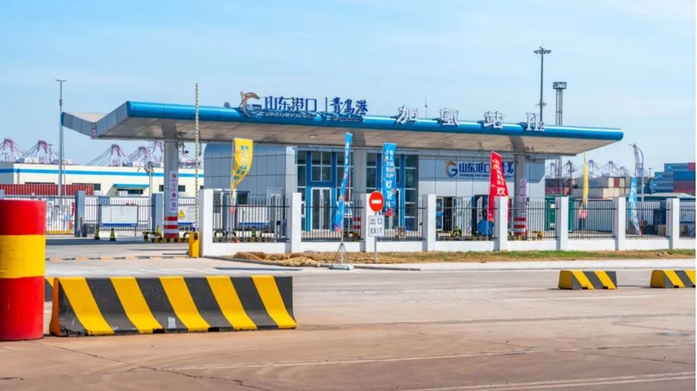 图片来源：青岛港