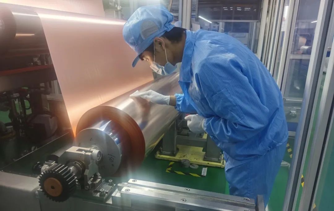 广西华创4μm高抗拉极薄锂电铜箔试产成功