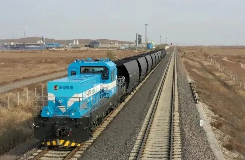 中国首台氢燃料电池混合动力机车安全运行突破2万公里