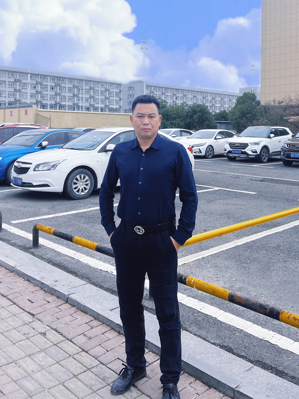 深圳市百瑞空气处理设备有限公司销售总经理马关松