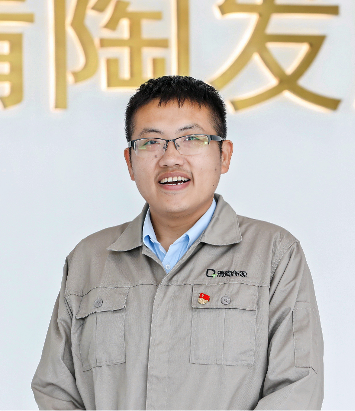 清陶（昆山）能源发展股份有限公司 联合创始人/总经理 李峥
