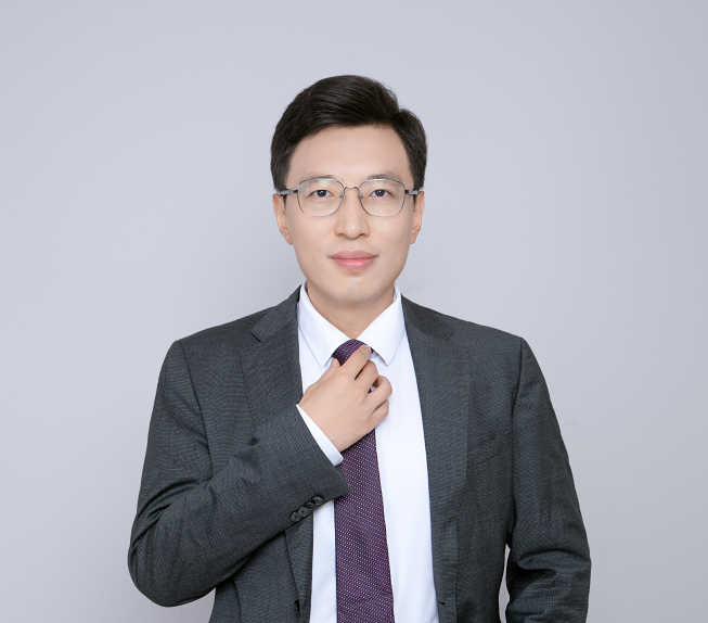 江苏中关村嘉拓新能源设备有限公司 副总裁 周研