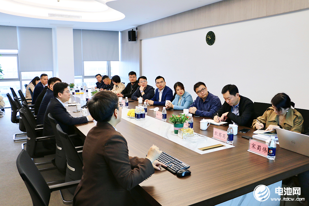 中国电池新能源产业链调研团一行参观考察鑫铂瑞