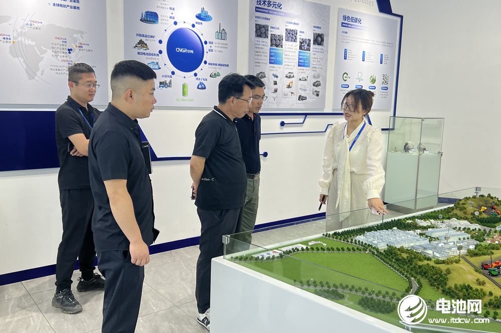 中关村新型电池技术创新联盟秘书长于清教一行参观考察贵州中伟储能