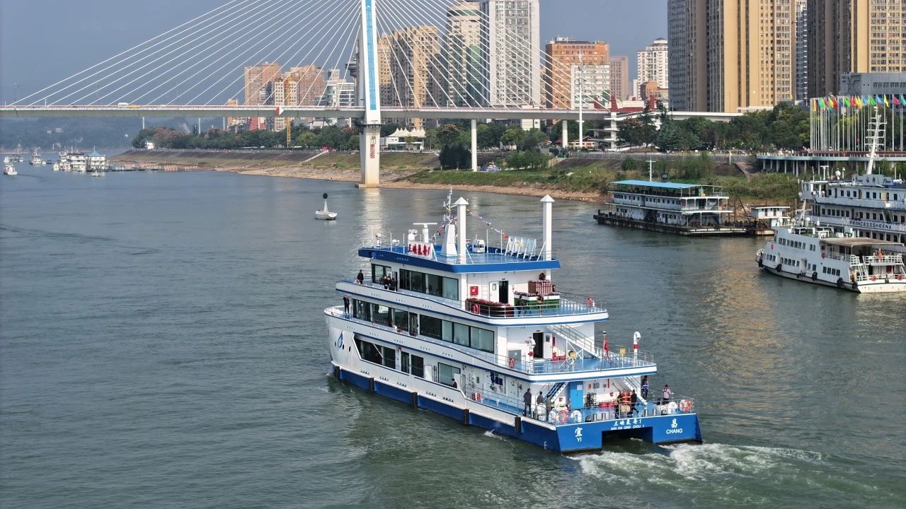 我国首艘氢燃料电池动力船今天首航