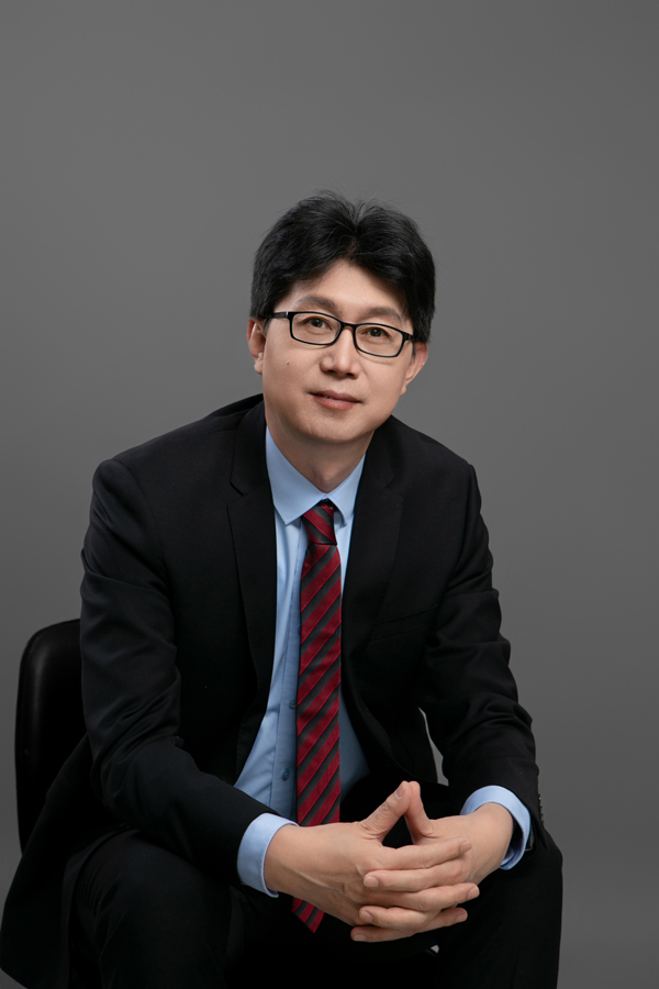 青岛联合新能源汽车有限公司董事长刘同鑫