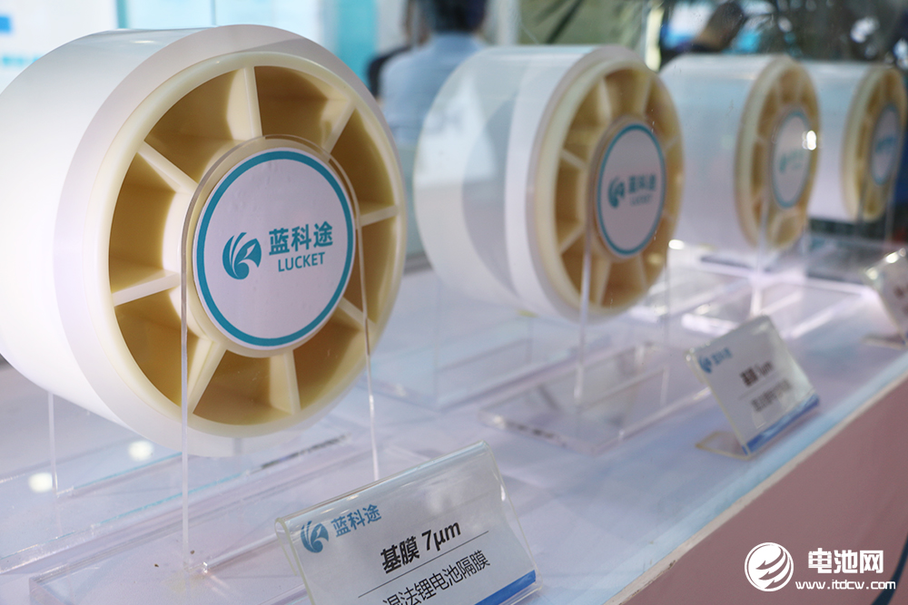 国产化设备助推隔膜产业升级 蓝科途技术革新破新局