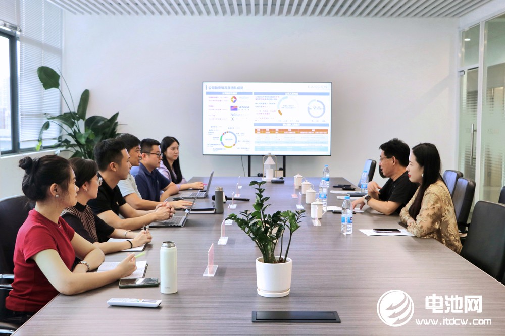 中国电池新能源产业链调研团一行参观考察碳语新材             