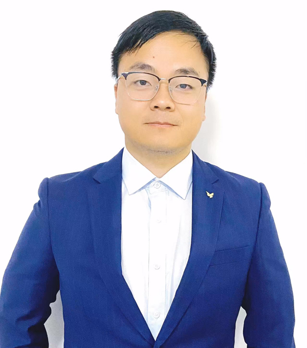 深圳华钠新材有限责任公司联合 创始人兼销售总监 郭启涛