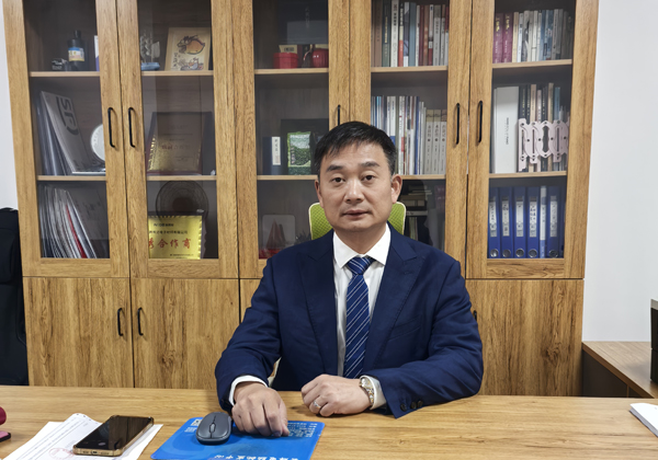 宁夏汉尧富锂科技有限责任公司 副总经理 刘国华