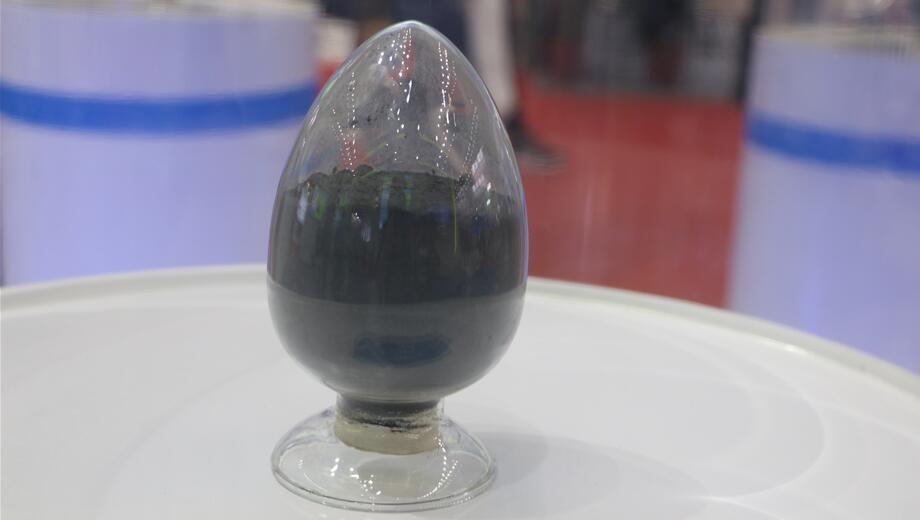 去年中国正极材料出货量109.4万吨 磷酸铁锂材料反超三元材料