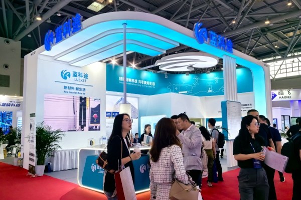 国产化设备助推隔膜产业升级 蓝科途技术革新破新局