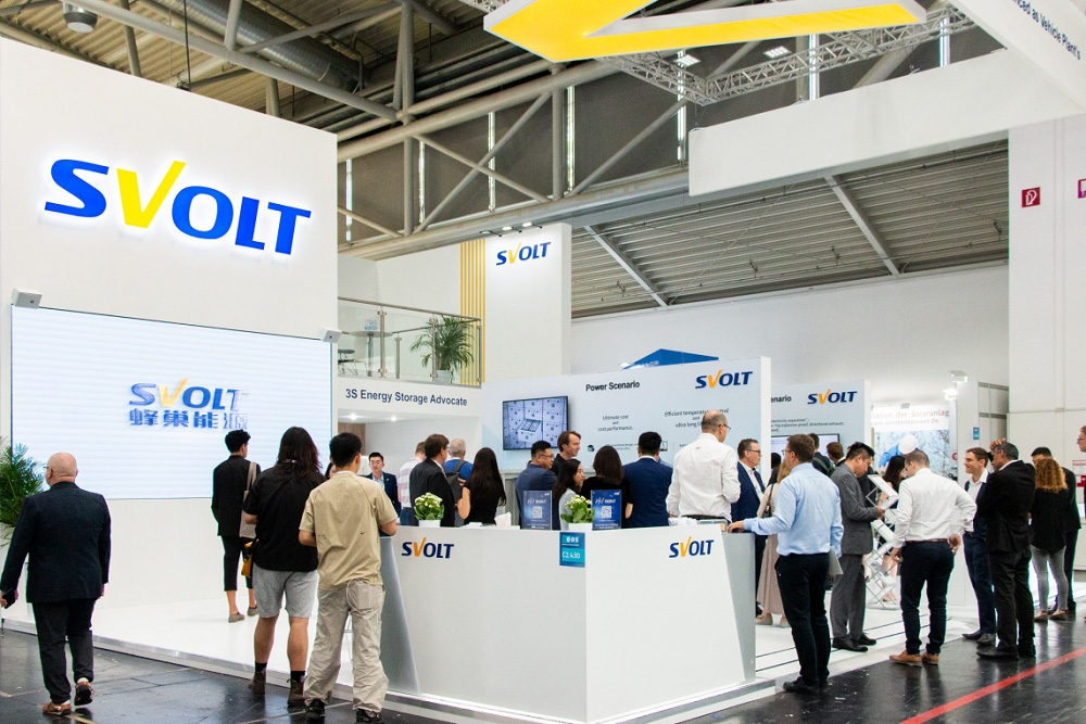 行业超大容量！蜂巢能源770Ah飞叠短刀储能电芯欧洲首秀