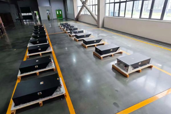 应用领域再拓展 希倍动力全球首套钠离子挖掘机电池系统出货