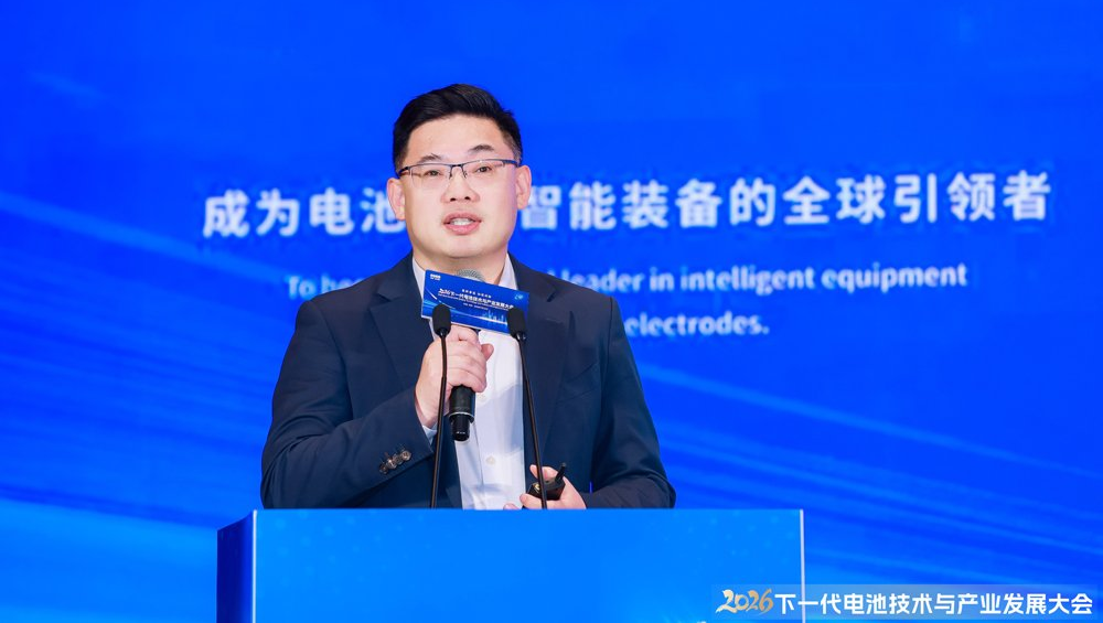 蜂巢能源杨红新：铁锂夯实基本盘，三元全面升级混合固液！