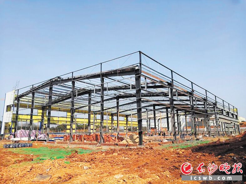 长沙宁乡：鹏博新材料投资4亿磷酸铁锂项目预计月底竣工  中邦陶粒项目8月调试运行