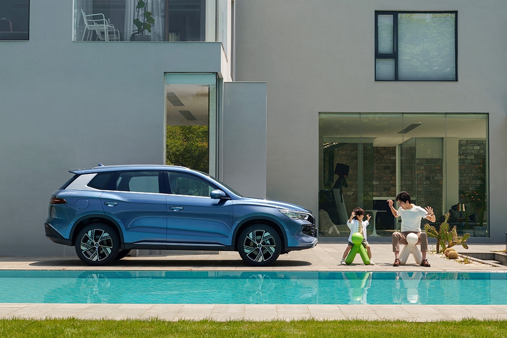 油电同价！打出王炸！比亚迪宋Pro DM-i冠军版入门即高配