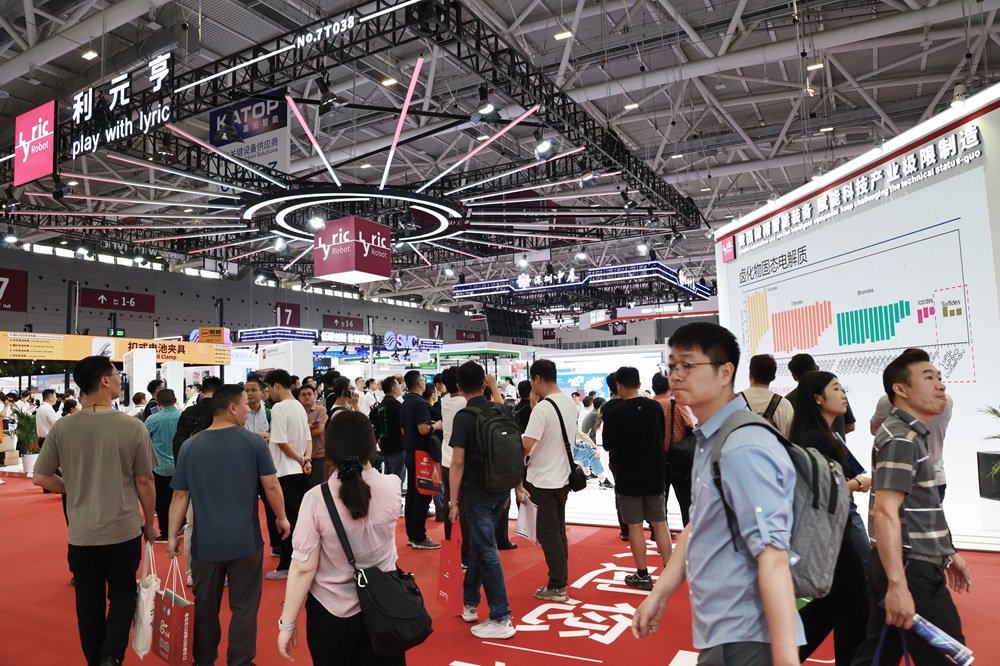 智驱未来 赋能全球丨利元亨闪耀深圳CIBF2025！