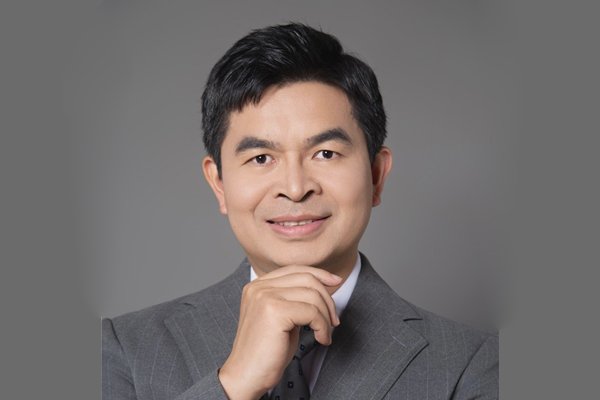 逐梦商海十八载，邹伟华：以匠心铸就锂电池充电器传奇！