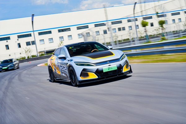 比亚迪汉家族交付破百万